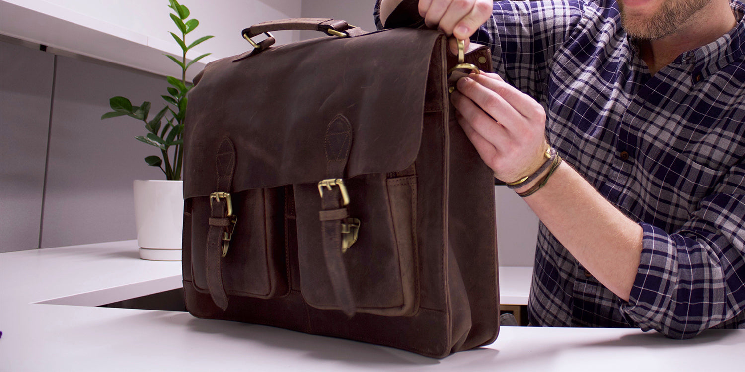BRAND LEATHER 100% Genuine Leather Stylish Travel Saving Kit Bag