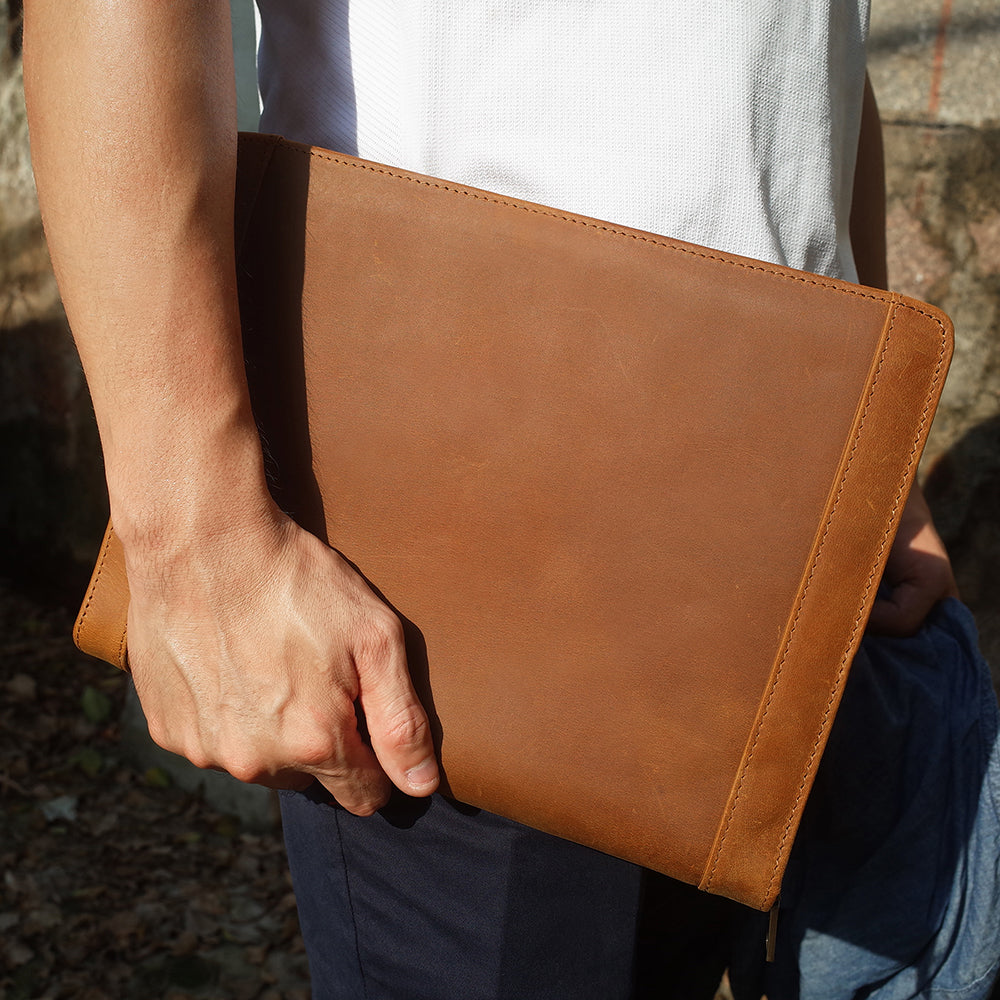The Aymon | Leather Business Portfolio