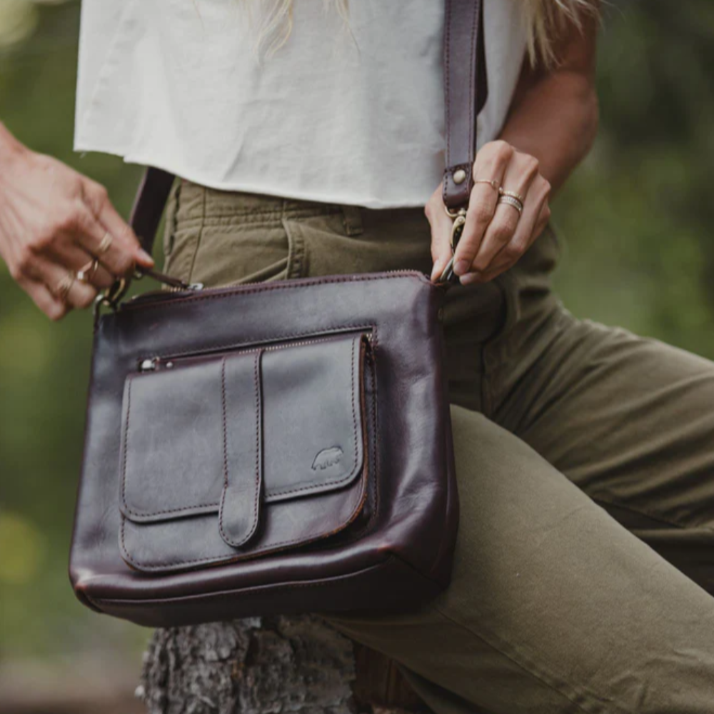 The Wanderer Crossbody | Classic adventure crossbody