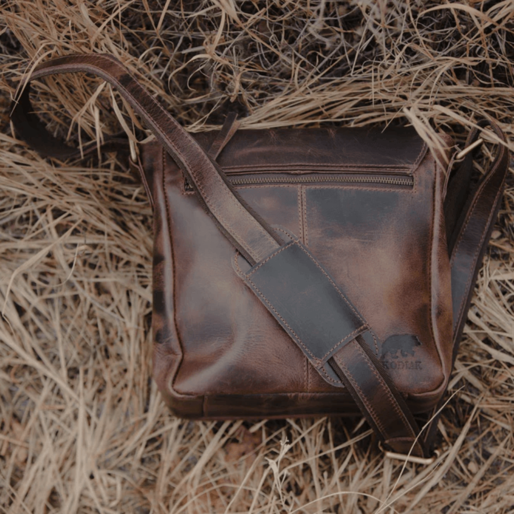 The Cordova Messenger | Everyday Carry Leather Messenger