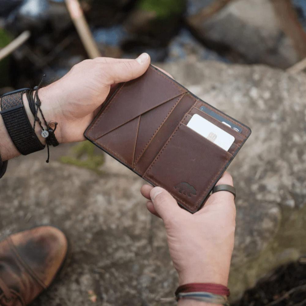 Knik Bifold | A Minimalist Wallet