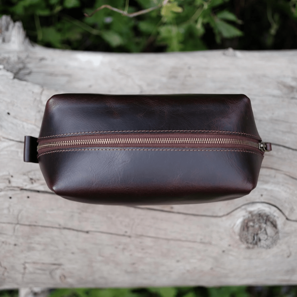 Kobuk Dopp Kit - Leather Toiletry Bag