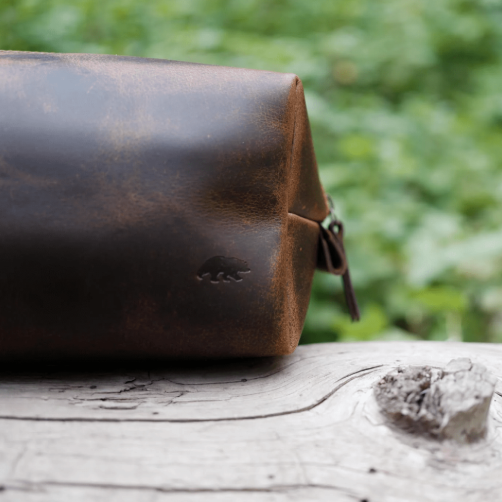 Kobuk Dopp Kit - Leather Toiletry Bag