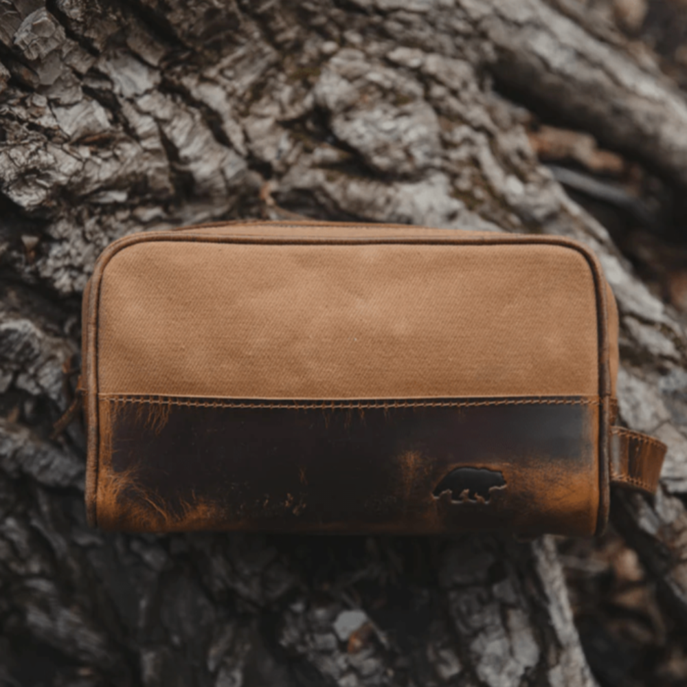 Dopp Kits & Toiletry Bags