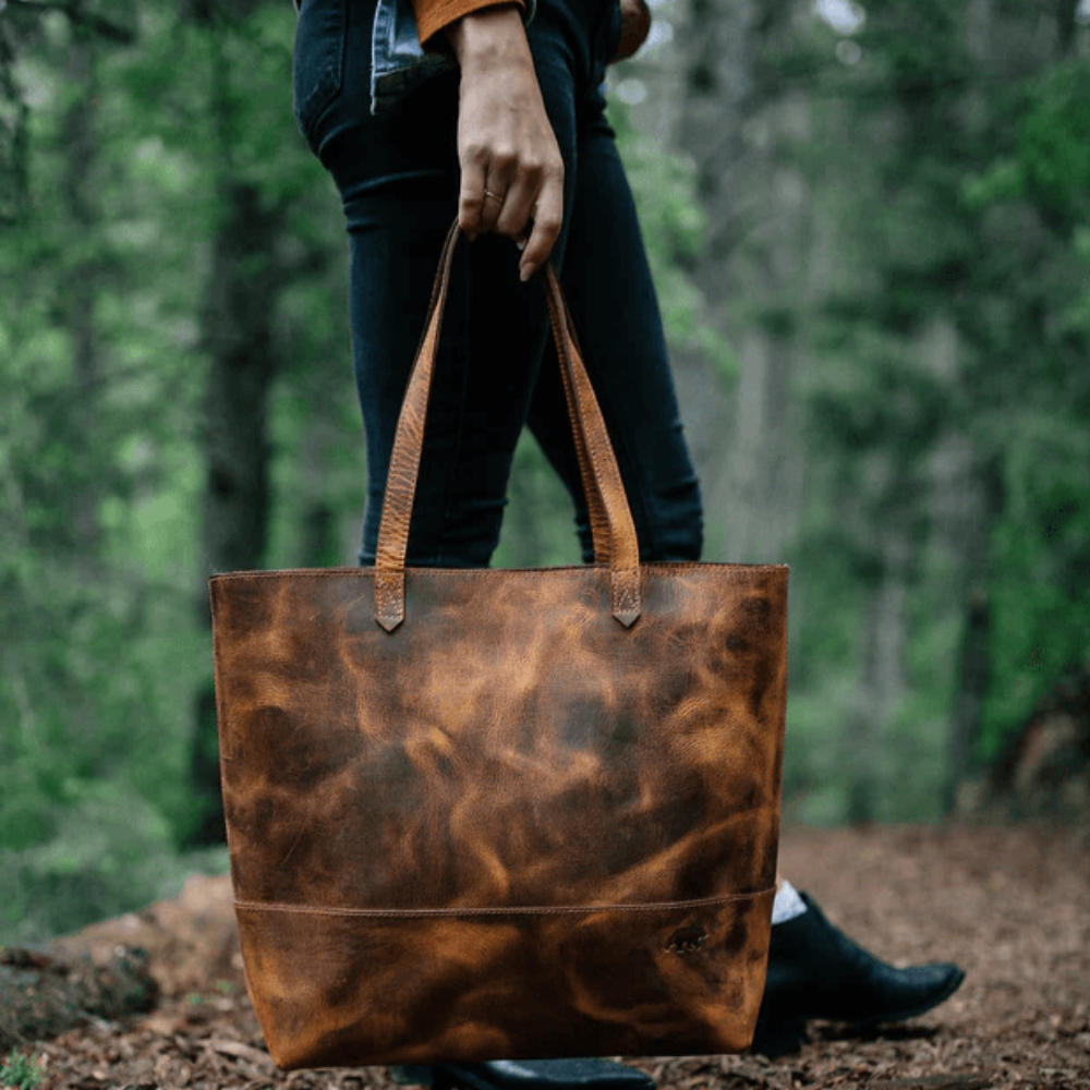 The Juneau Leather Tote | All Day Vintage Crossbody