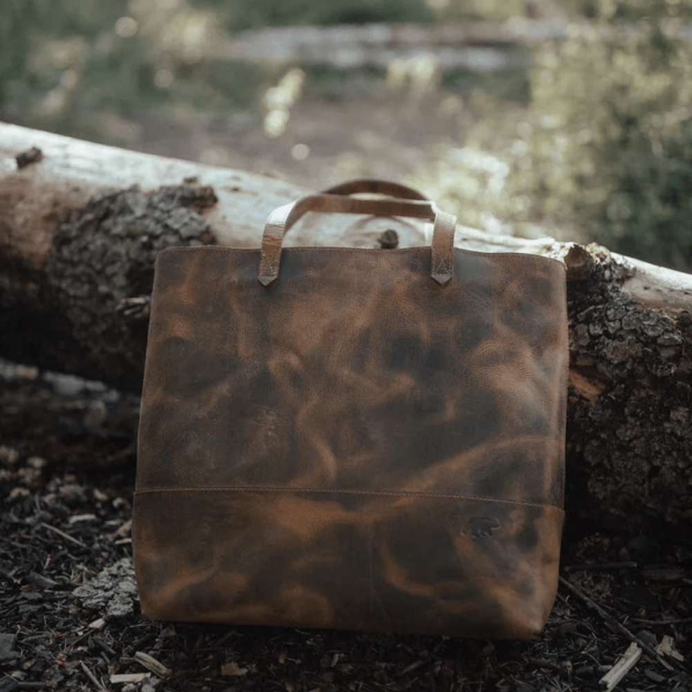 The Juneau Leather Tote | All Day Vintage Crossbody