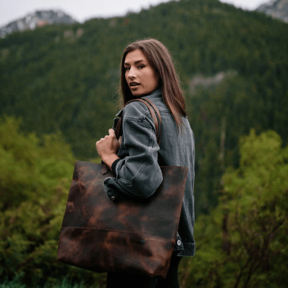 The Juneau Leather Tote | All Day Vintage Crossbody