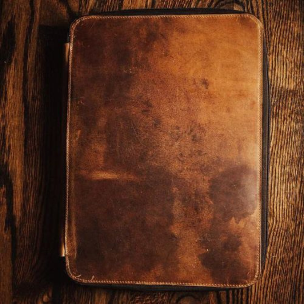 The Buffalo MacBook Portfolio | Top Grain Leather Portfolio