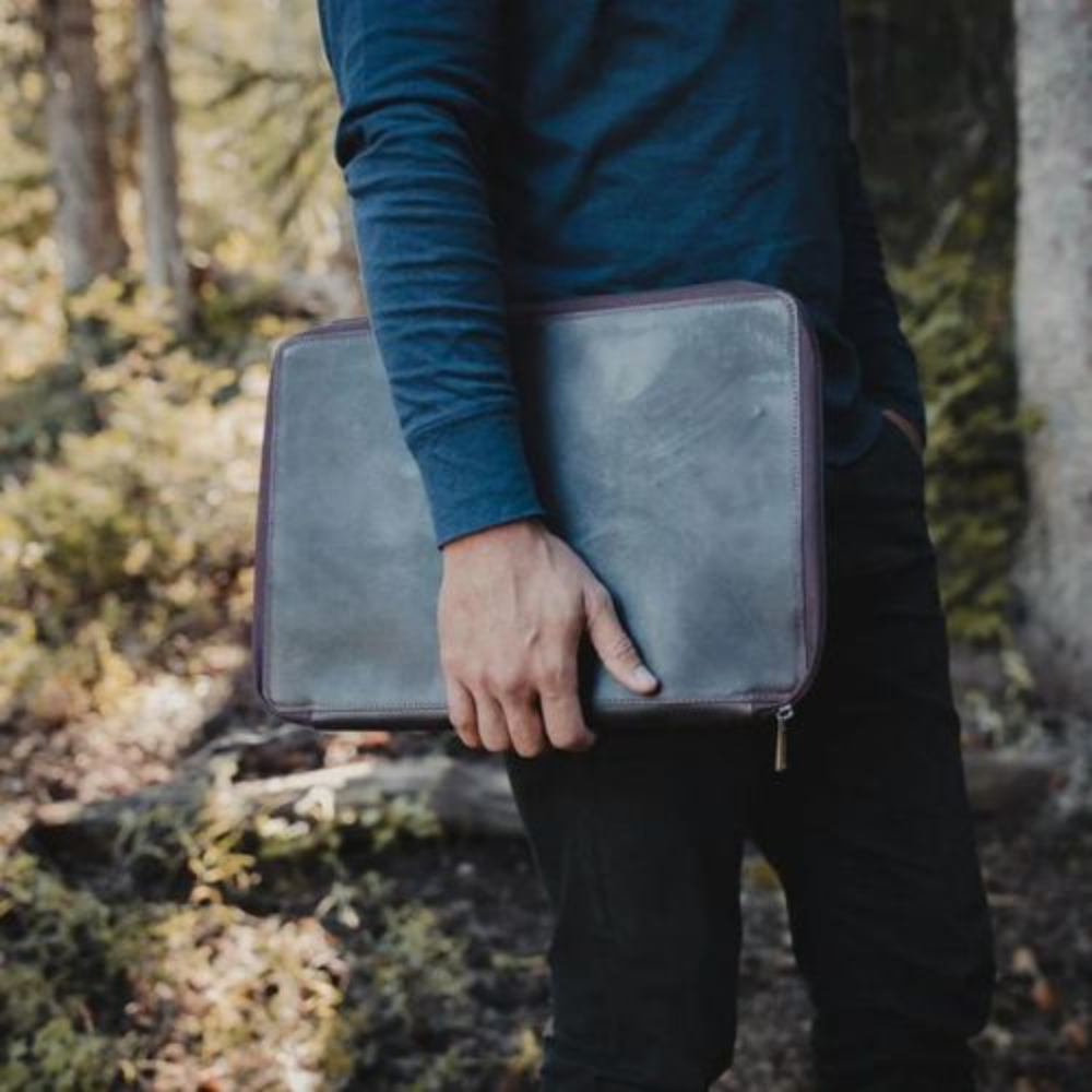 The Buffalo MacBook Portfolio | Top Grain Leather Portfolio