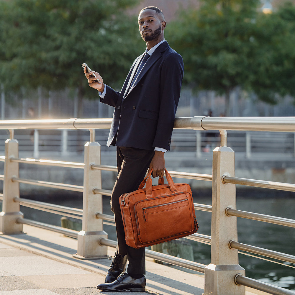 Man with shop laptop bag