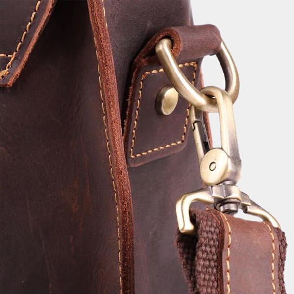 the daily leather messenger bag the real leather co