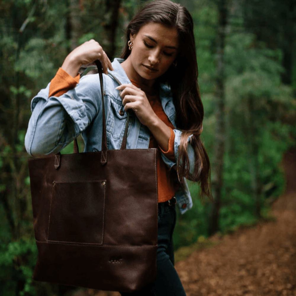 The Juneau Leather Tote | All Day Vintage Crossbody