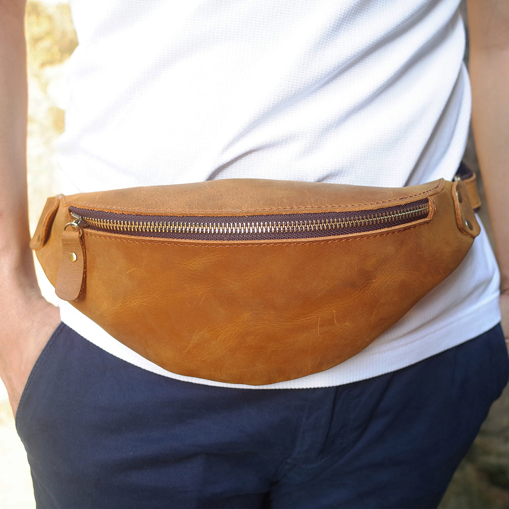 The Side Pod  Classic Men's Leather Fanny Pack