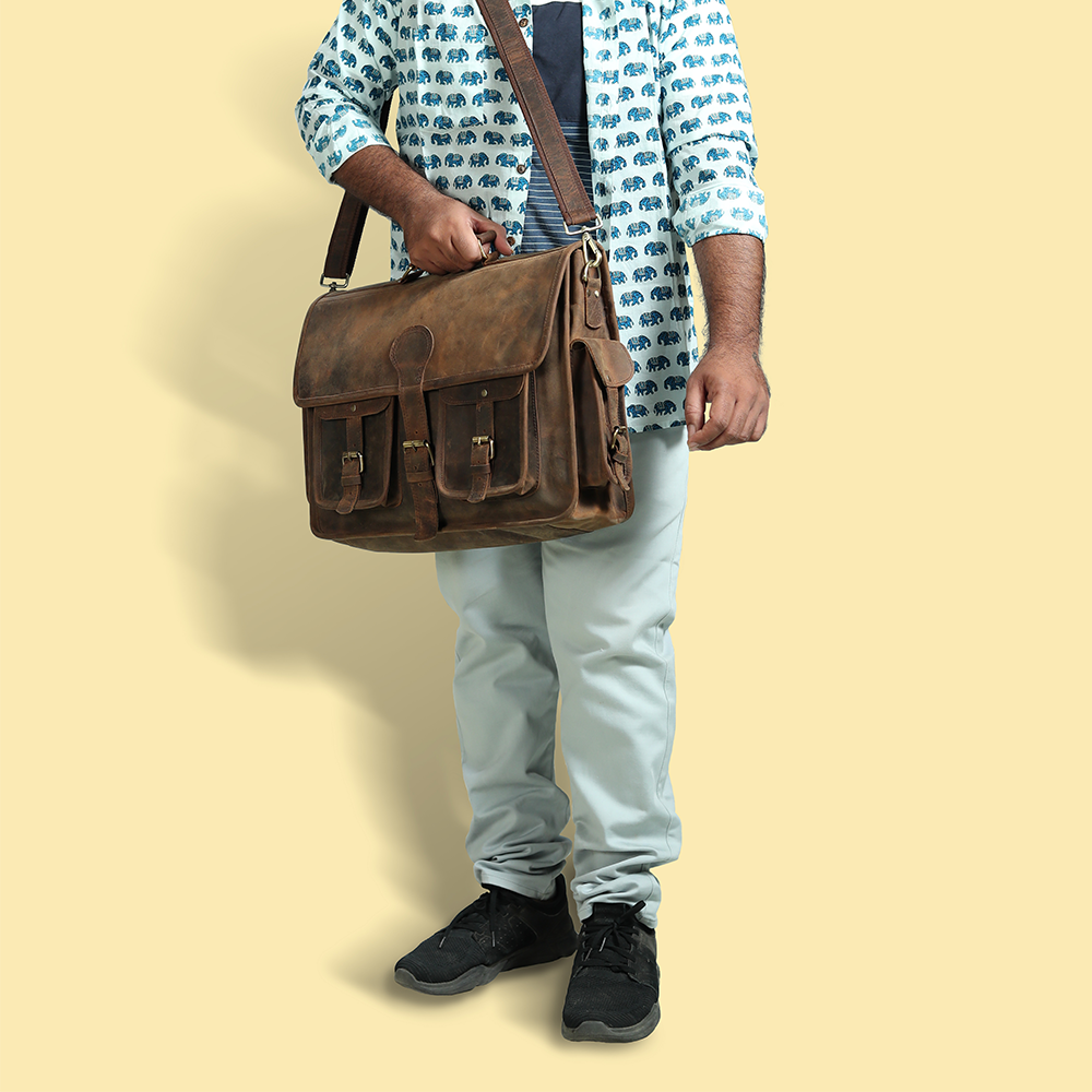 18 inch leather messenger bag 2025