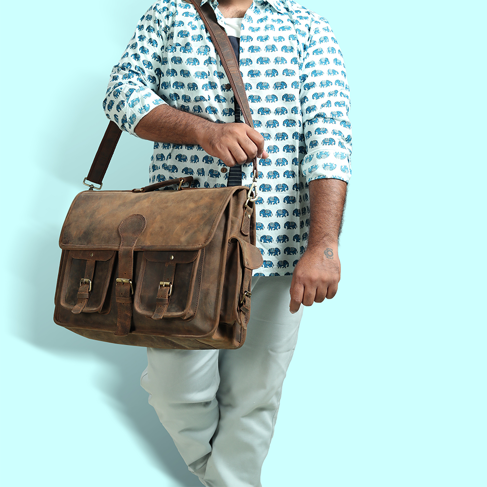 Louis Vuitton LV Canvas Messenger bag briefcase laptop shoulder bag -  Excellent