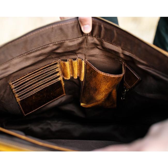 The Kasilof Men's Leather Messenger Bag for 17 Inch Laptops