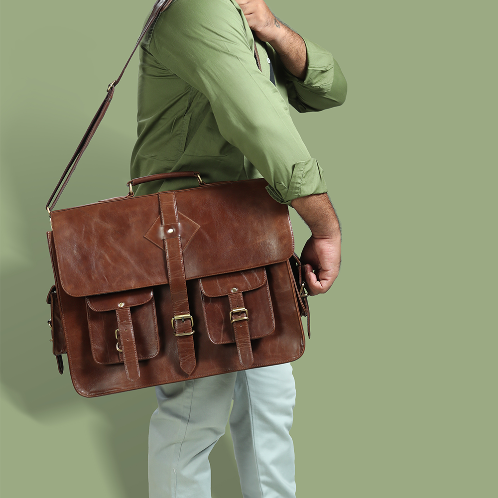 Men's Leather Messenger Briefcase Bag for Laptops - Vintage