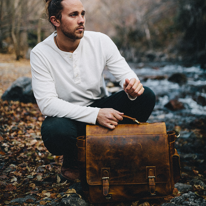 Men's Buffalo Leather Messenger Bag 15 Inch Laptops - Vintage Satchel – The  Real Leather Company